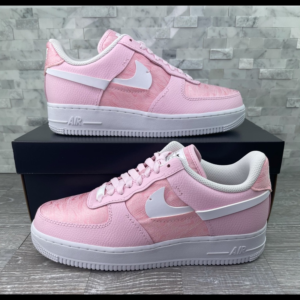Nike Wmns Air Force 1 Low LXX ‘Pink Foam’